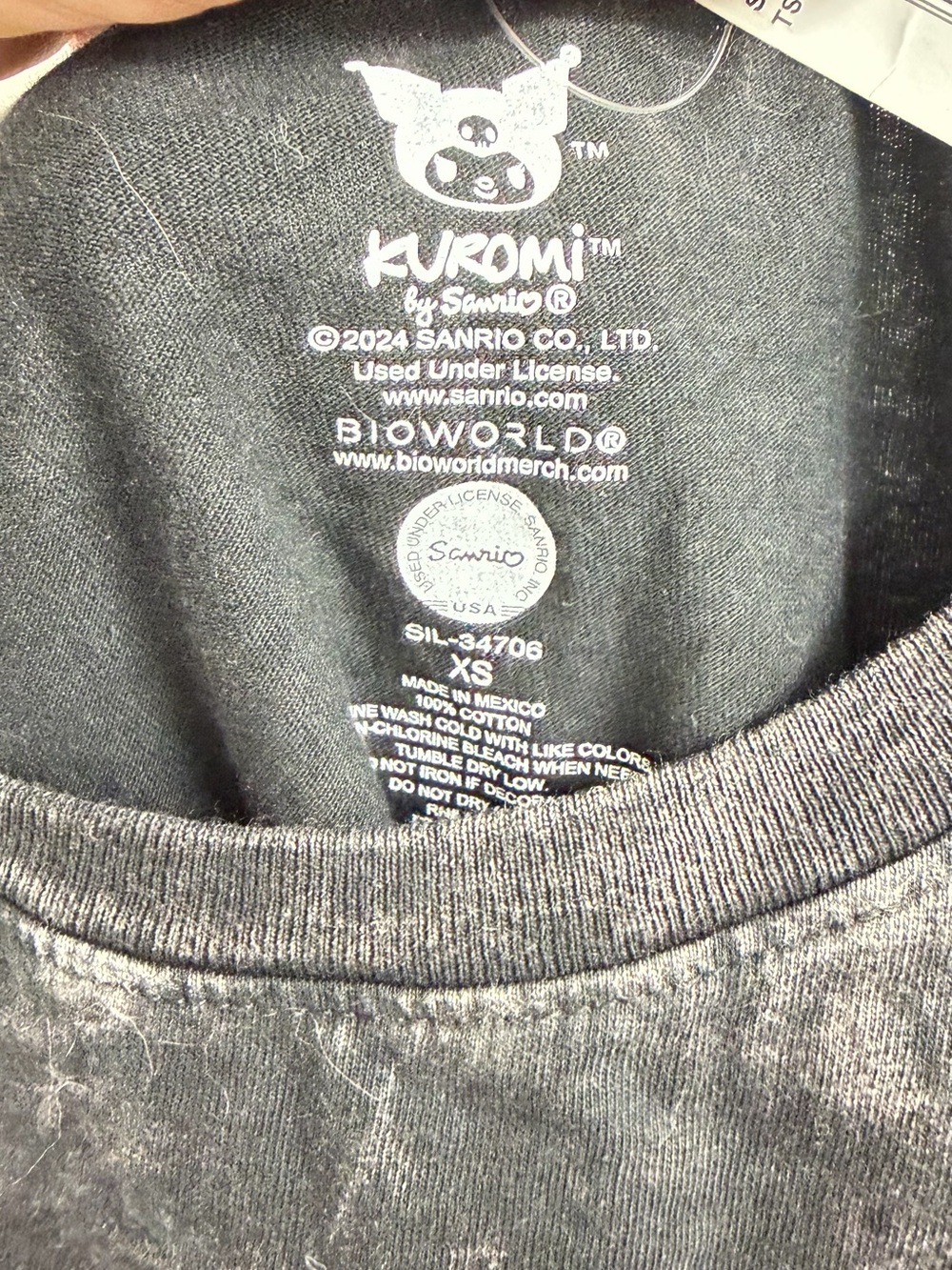 Kuromi Graphic Short-Sleeve Tee in Black with Pink Print - Kids - Picture 4 of 4